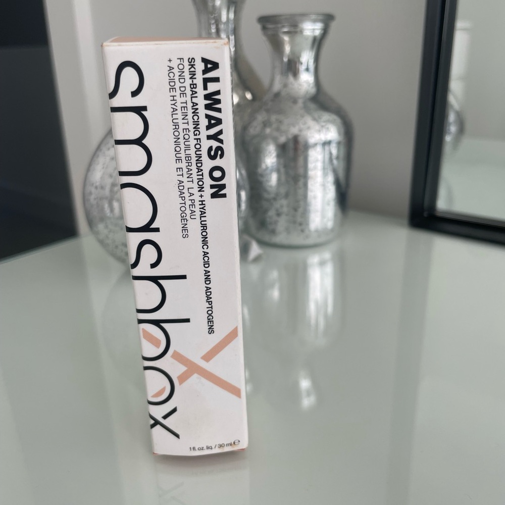 Smashbox Always On Skin-Balancing Foundation